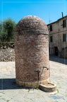 Fontaine romaine à Monteriggioni