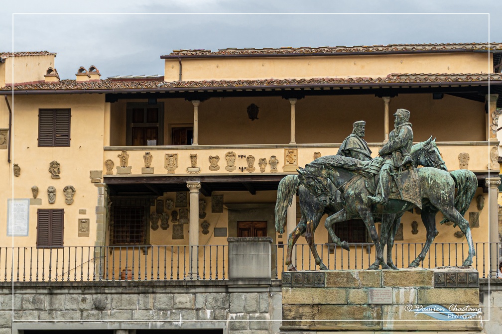 Monument au centre de Fiesole